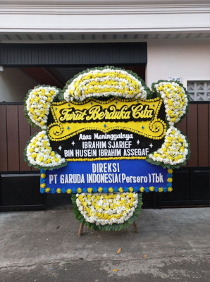 Papan Bunga Duka di Serut